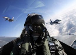 F16- pilot